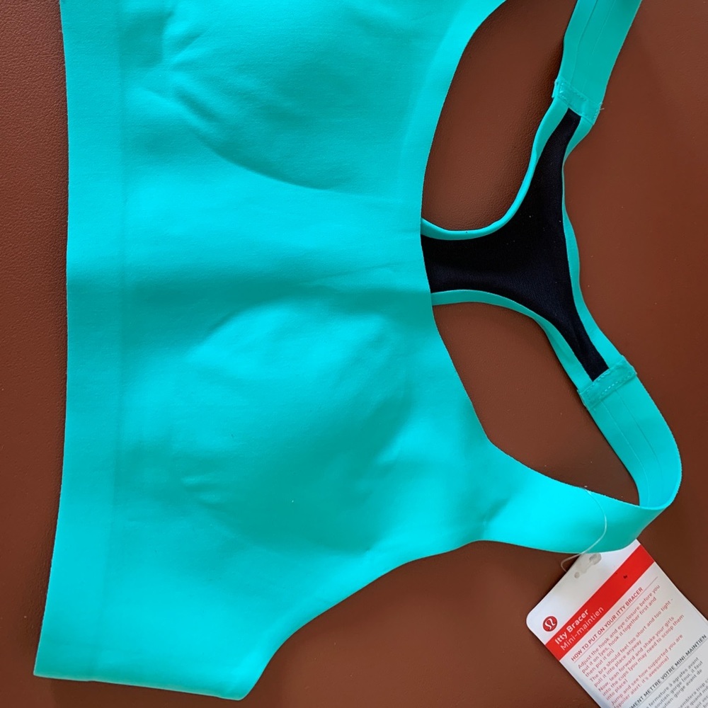 Lululemon Itty Bracer Sports Bra NWT